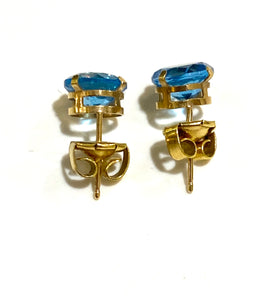 9ct Yellow Gold Blue Zircon Stud Earrings