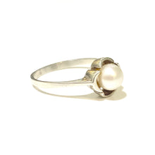 Sterling Silver Cultured Pearl Ring