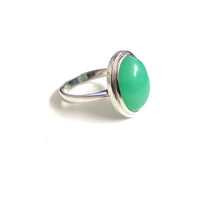 9ct White Gold Oval Chrysoprase Ring