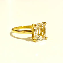 9ct Yellow Gold White Spinel Solitaire Ring