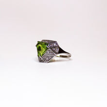 9ct White Gold 3.95ctw Peridot and Diamond Ring