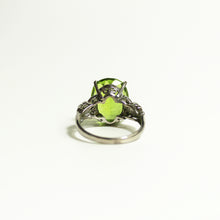 9ct White Gold Peridot and Diamond Ring