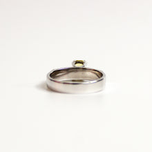 18ct White Gold Diamond and Yellow Sapphire Ring