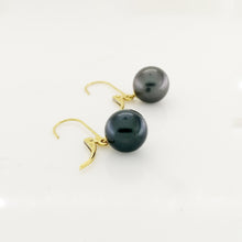 18ct Yellow Gold Black Tahitian Pearl Drop Earrings