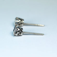 18ct White Gold Diamond Stud Earrings