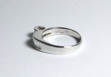 18ct White Gold Baguette Diamond Band