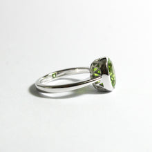 9ct White Gold 3.58ct Peridot Ring