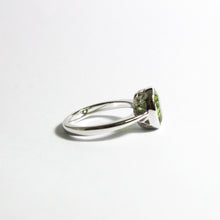 9ct White Gold 2.95ct Peridot Ring