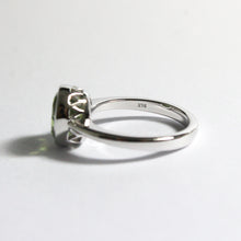 9ct White Gold 2.95ct Peridot Ring
