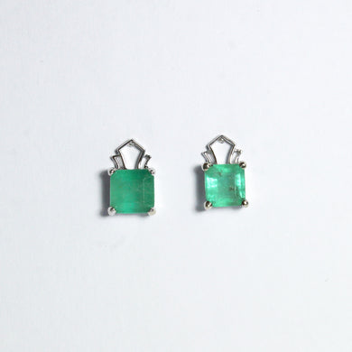 9ct White Gold 2.88ct Emerald Stud Earrings