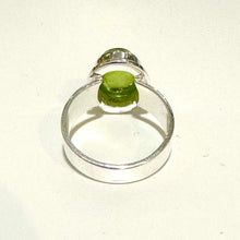 4.92g Sterling Silver Cabochon Peridot Ring