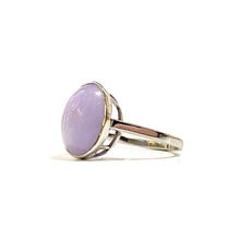 9ct White Gold Oval Cabochon Lavender Jade Ring