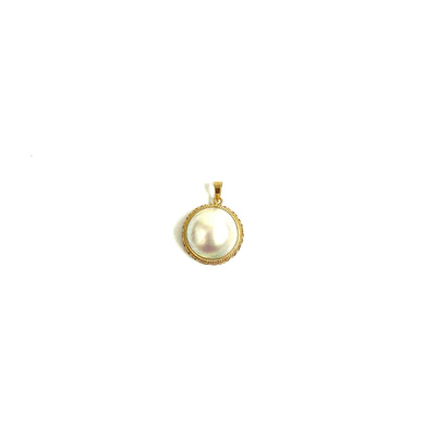 Mabe pearl 10ct Gold Pendant