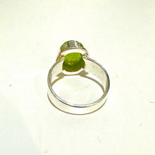 4.96g Sterling Silver Cabochon Peridot Ring