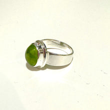 4.92g Sterling Silver Cabochon Peridot Ring
