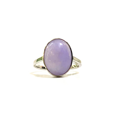 9ct White Gold Oval Cabochon Lavender Jade Ring