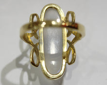 9ct Gold Natural Moonstone Ring