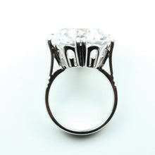 18ct White Gold 10ct Rock Crystal Dress Ring