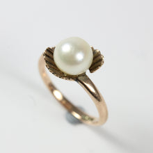 Elegant 9ct Yellow Gold Cultured Pearl Ring