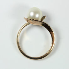 Elegant 9ct Yellow Gold Cultured Pearl Ring