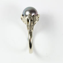 9ct White Gold Black Tahitian Pearl Ring