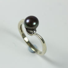 9ct White Gold Tahitian Pearl Ring