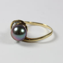 Elegant 9ct Yellow Gold Black Tahitian Pearl Ring