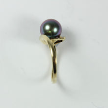 Elegant 9ct Yellow Gold Black Tahitian Pearl Ring