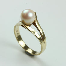 9ct Yellow Gold Cultured Pearl Ring
