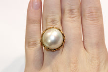Vintage 14ct Gold Mabe Pearl Cocktail Ring