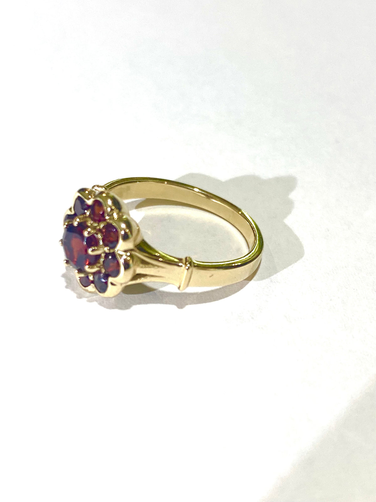 9ct Gold Cluster Garnet Ring