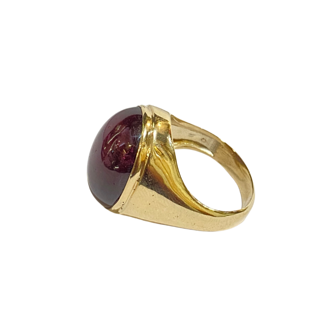 9ct Yellow Gold Star Ruby Cocktail Ring