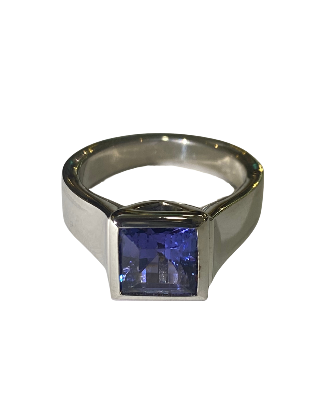 18ct White Gold 2ct princess cut Tanzanite Ring