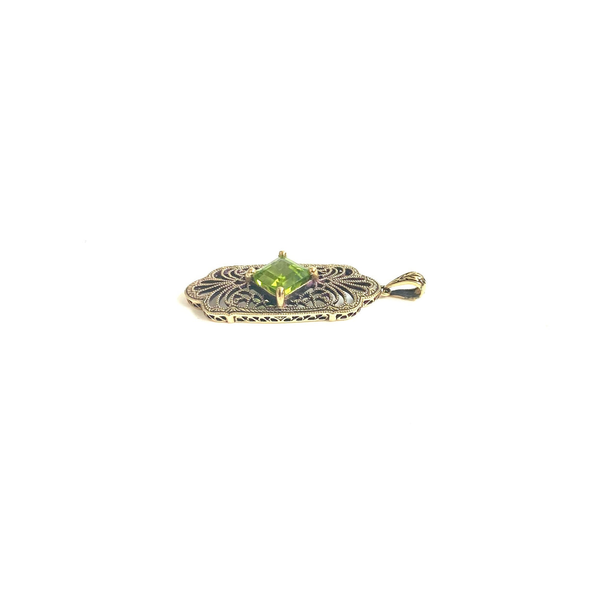 9ct Yellow Gold Peridot Filigree Pendant