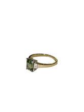 1.5 Parti Coloured Sapphire Gold Ring