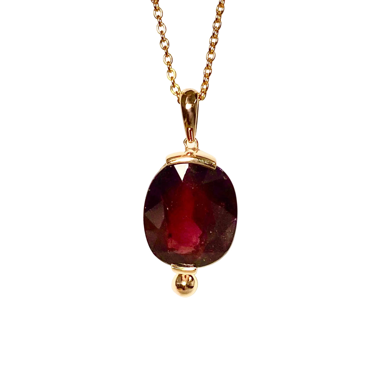 9ct Yellow Gold 18.75ct Garnet Pendant