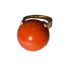 18ct Yellow Gold Coral ring