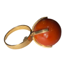 18ct Yellow Gold Coral ring