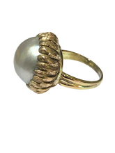 Unique Vintage 14ct Yellow Gold Mabe Pearl Cocktail Ring