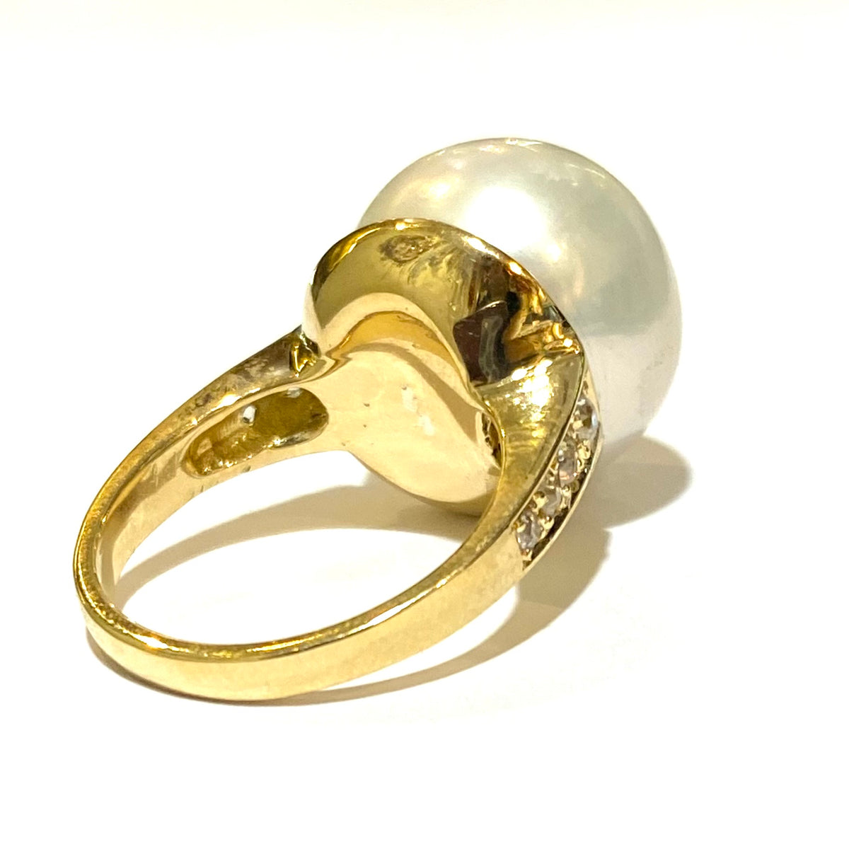 South Sea Pearl and Diamond 18ct Yellow Gold Ring
