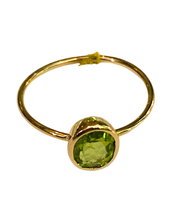 9ct Yellow Gold Peridot Ring