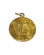 9ct Yellow Gold Capricorn Pendant