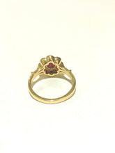9ct Gold Cluster Garnet Ring