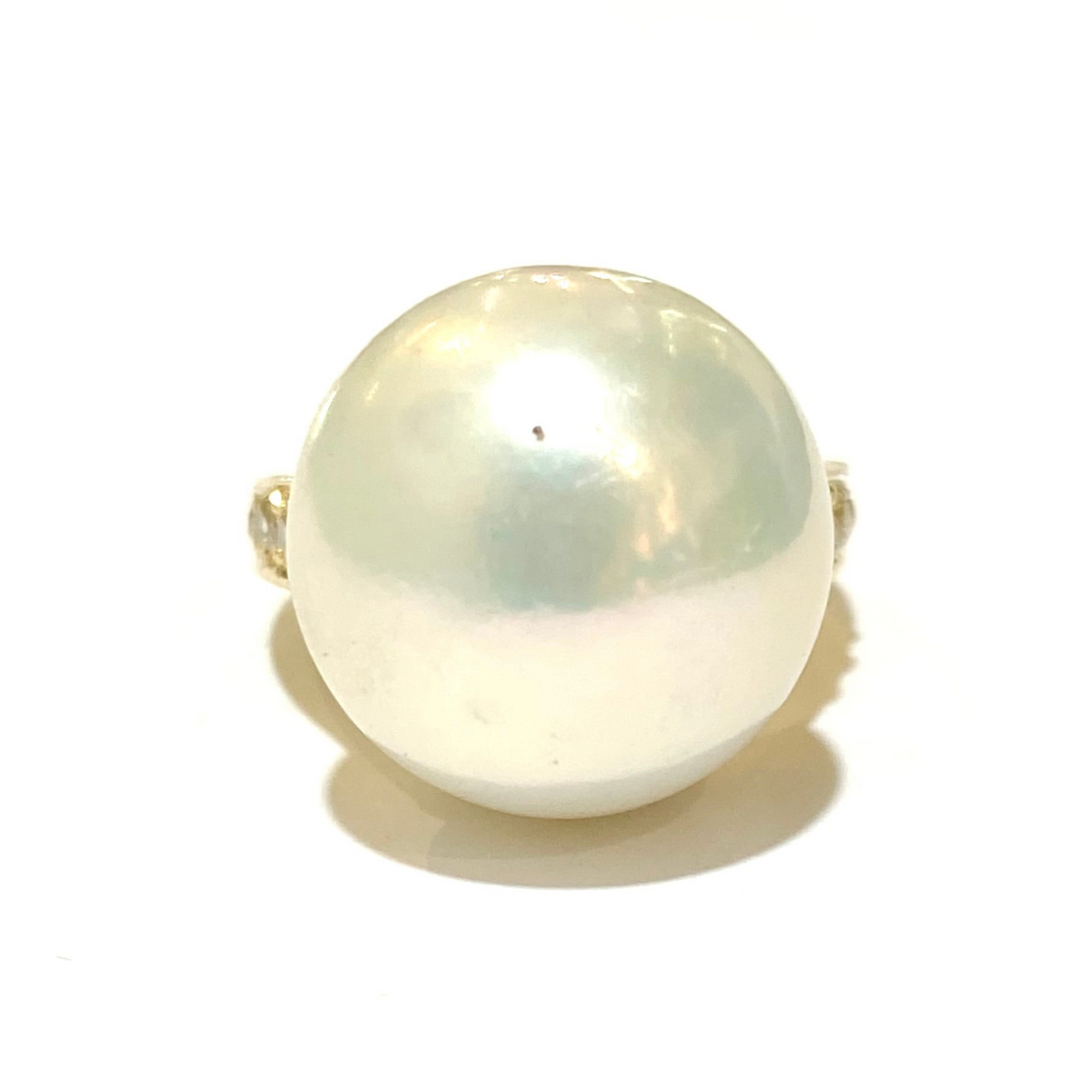 South Sea Pearl and Diamond 18ct Yellow Gold Ring