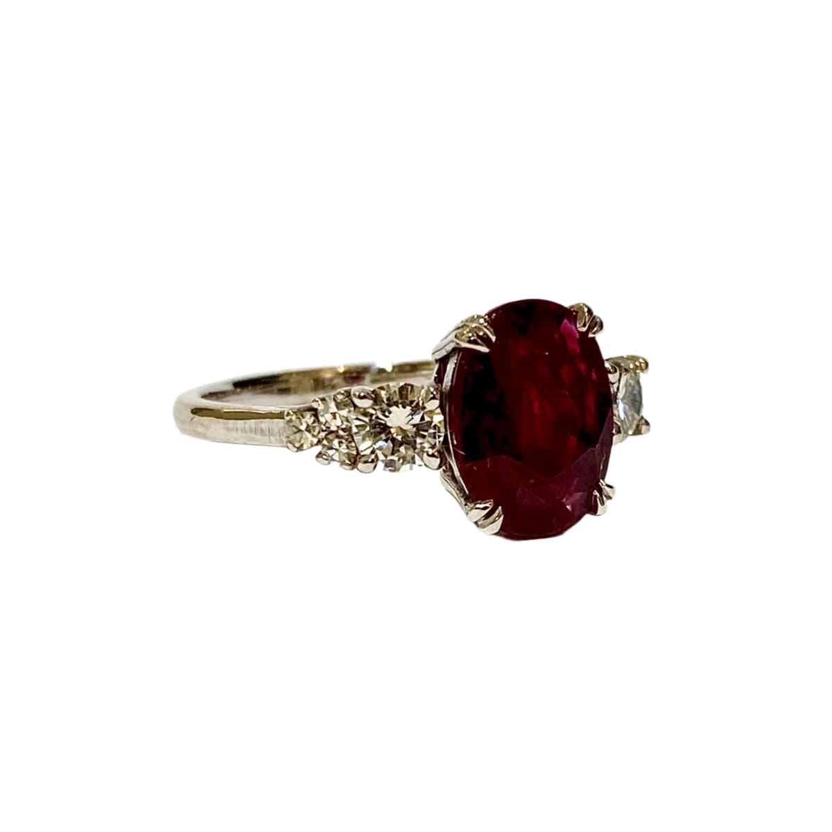 9ct White Gold Double Claw set Ruby and Brilliant cut Diamond Ring