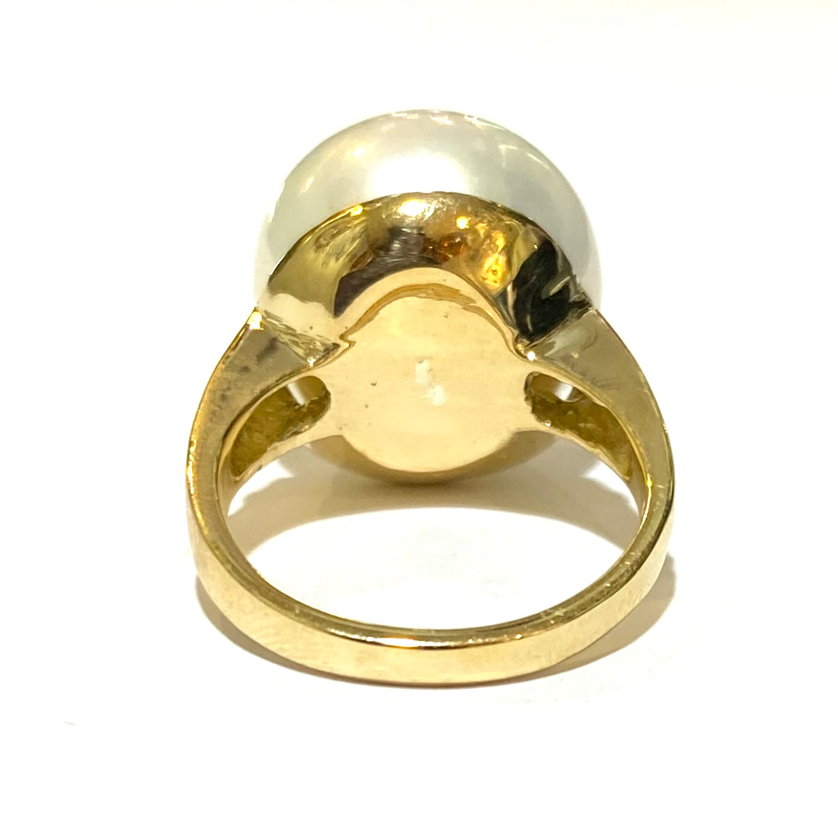 South Sea Pearl and Diamond 18ct Yellow Gold Ring