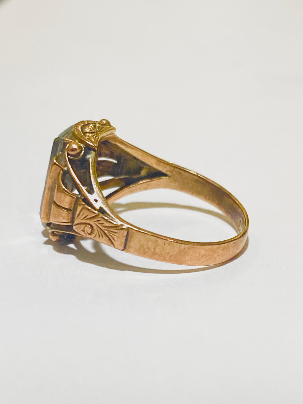 Art Deco Diamond Ring in 14ct Yellow Gold