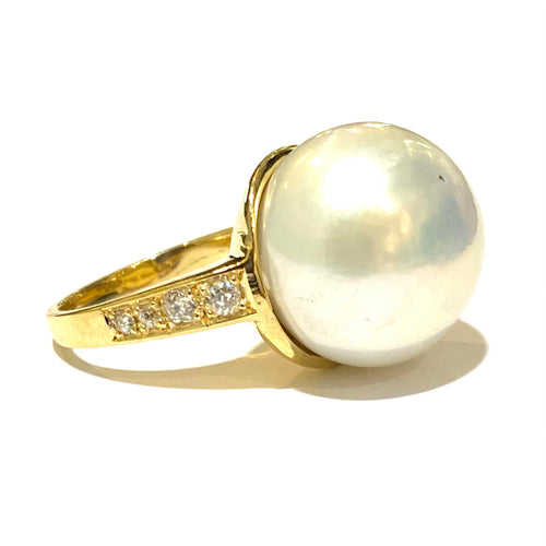 South Sea Pearl and Diamond 18ct Yellow Gold Ring