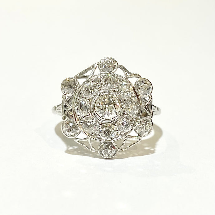 18ct White Gold Diamond Cluster Ring