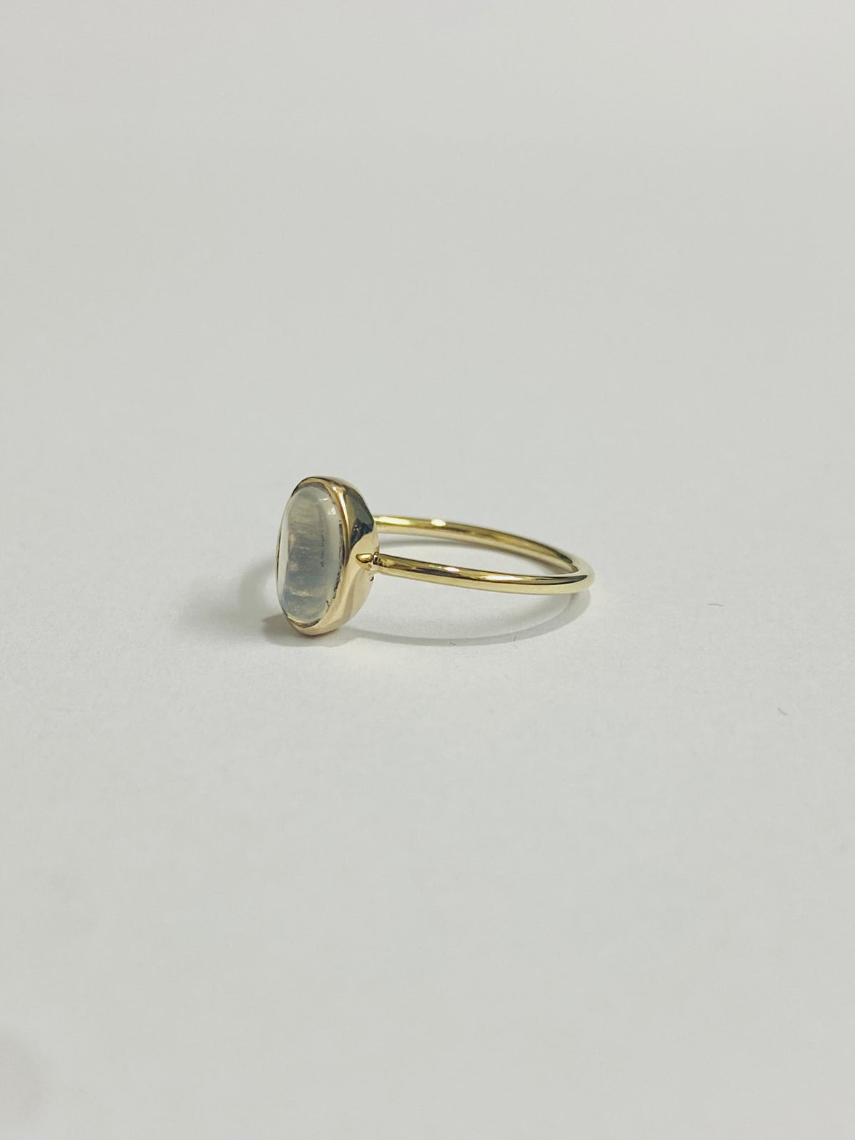 9ct Yellow Gold Moonstone Ring